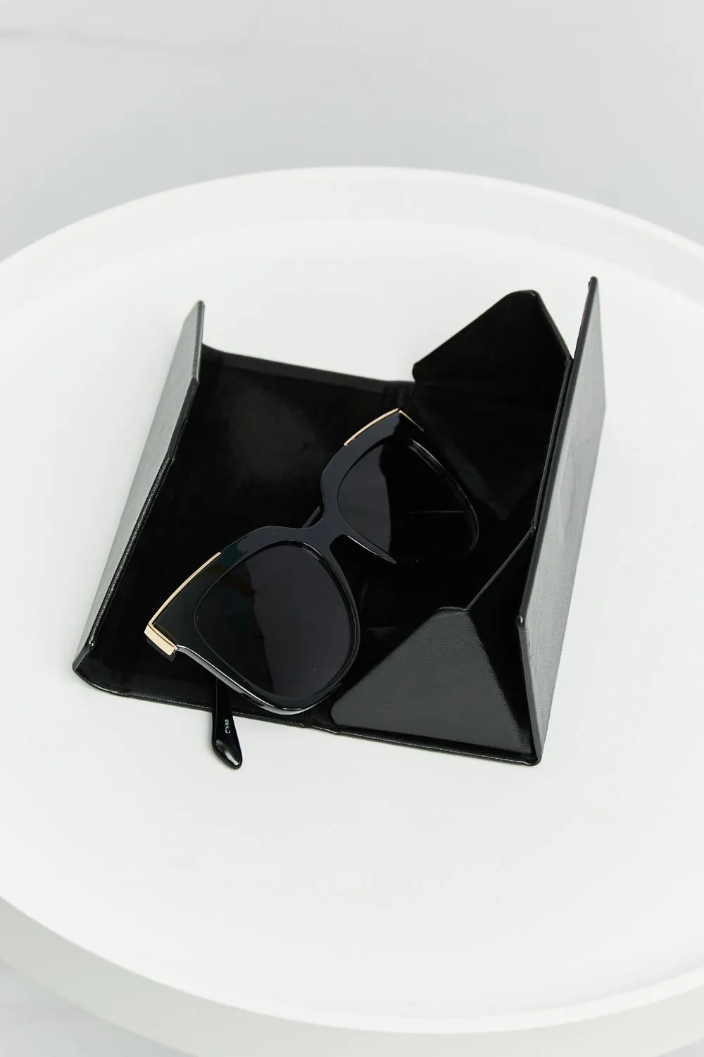 Full Rim Metal-Plastic Hybrid Frame Sunglasses - 2 colors