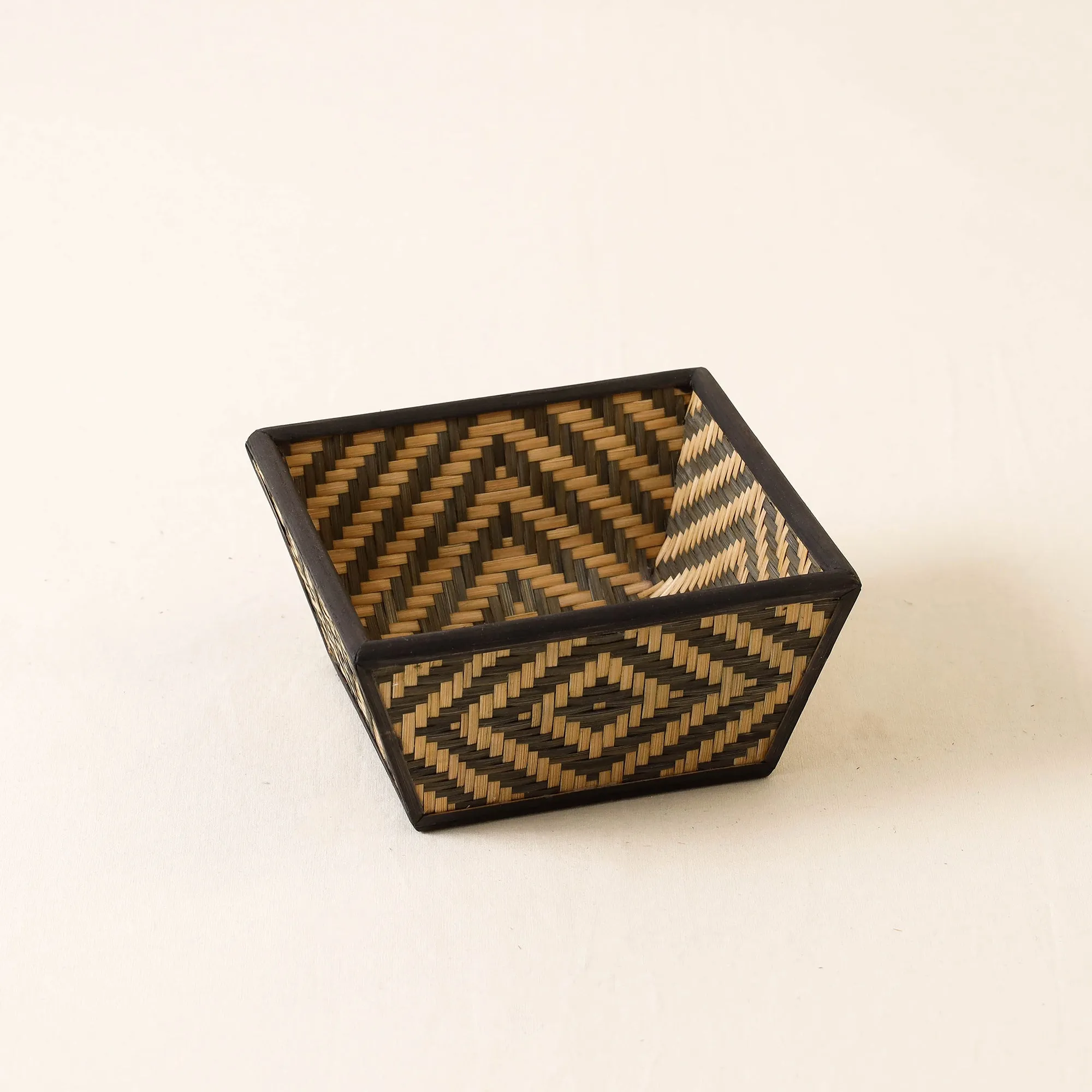 Kadam Haat Handmade Bamboo Fruit Basket (Black - Set of 2)